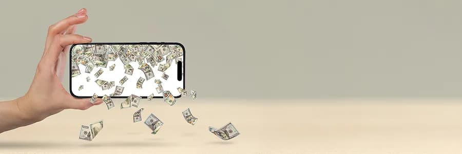 Mão segurando um iPhone 15 Pro Max