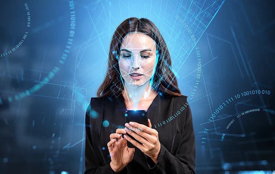 Mulheres segurando seus celulares contra um fundo azul.