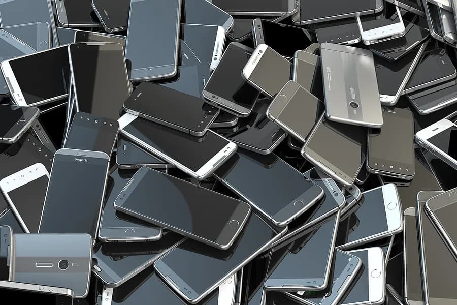 Pilha de celulares